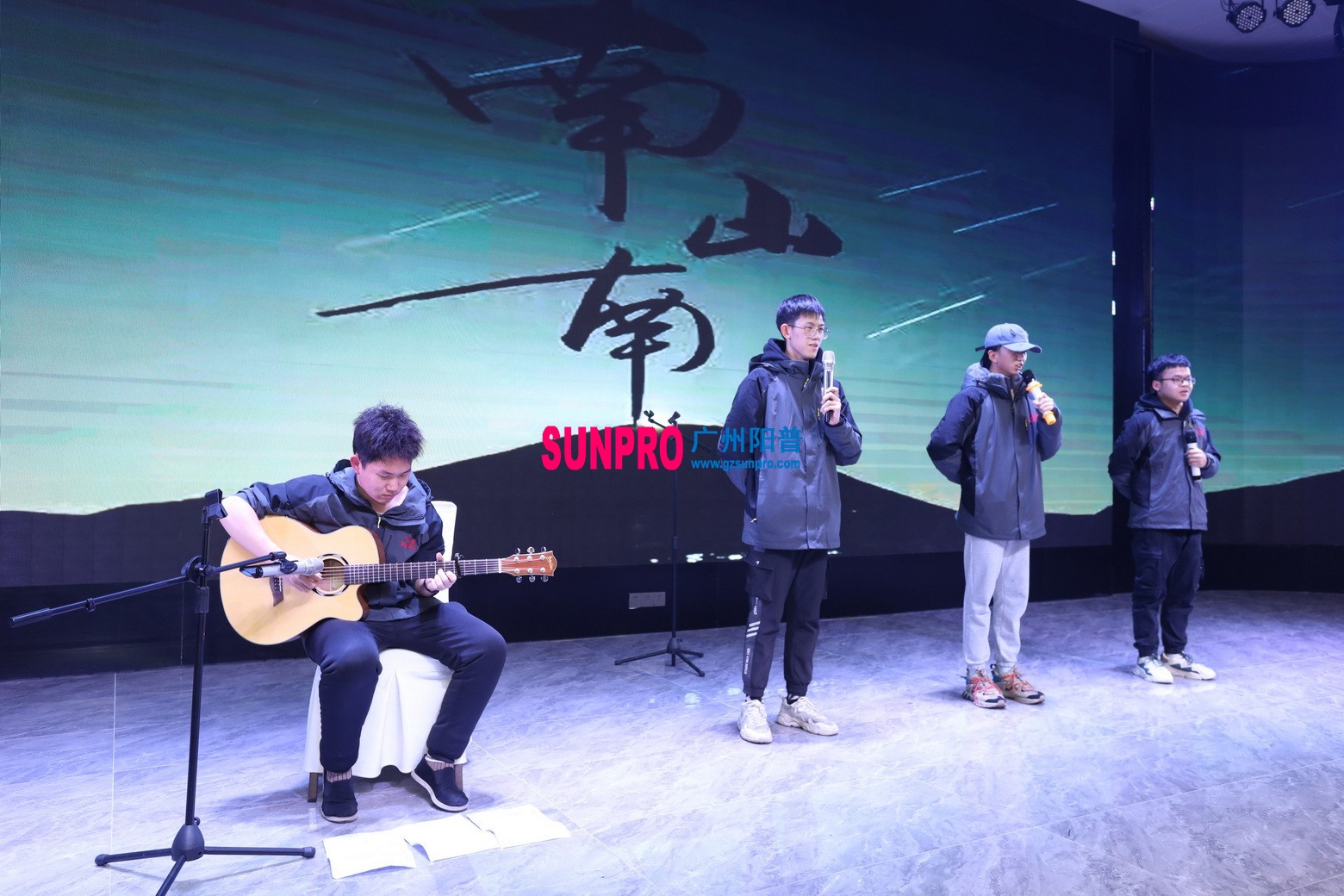 图片关键词